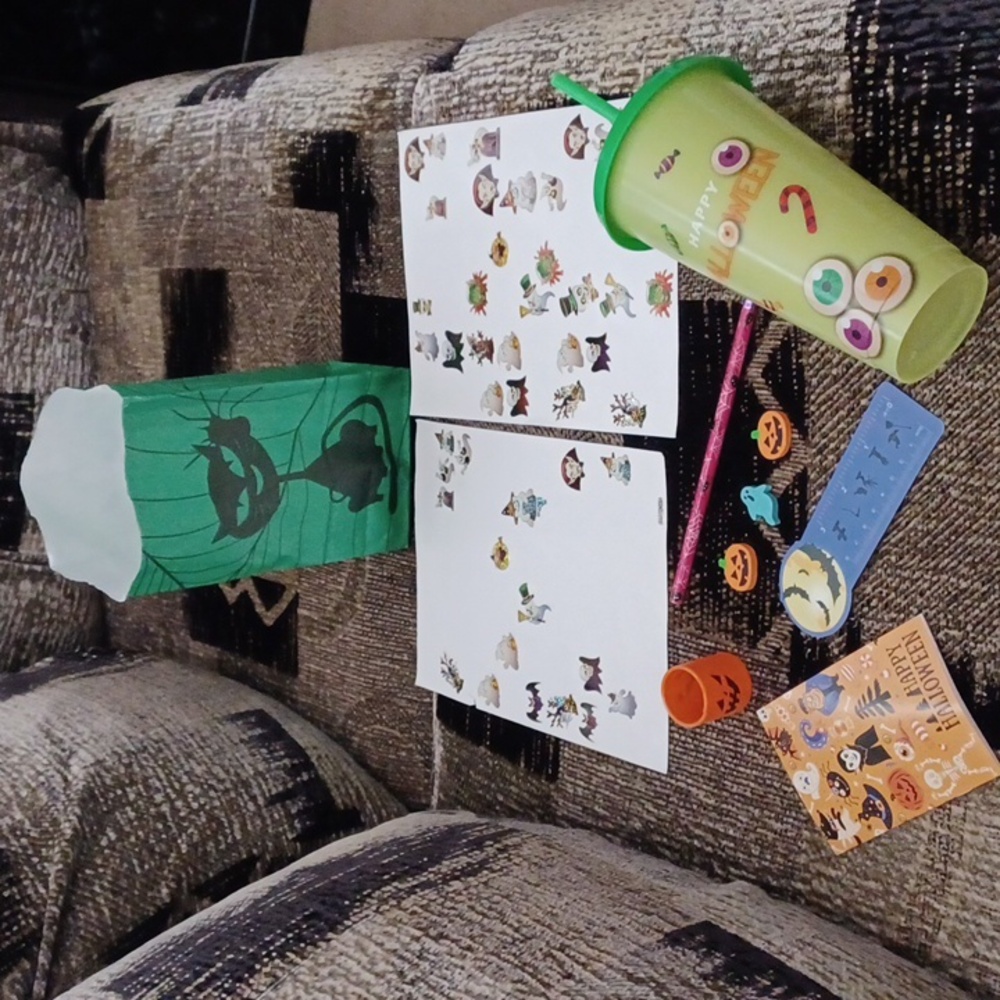 4/$30 New Halloween Cup & Accessories